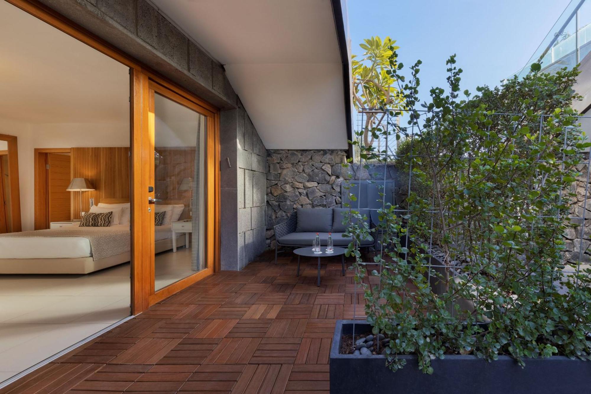 The Setai Sea Of Galilee Hotel Ein Gev Exterior photo